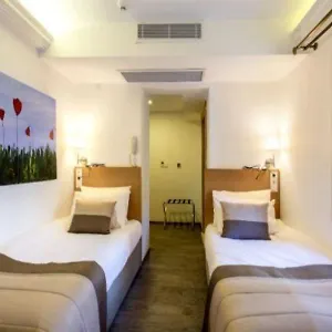 Otel Mb, İzmir
