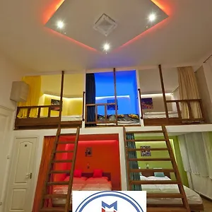 metropolis-hostel.inbudapesthotels.com/